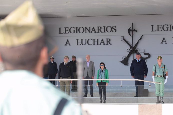 Archivo - Margarita Robles preside un acto a los caídos en la base de la Legión en Viator (Almería)