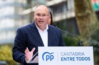 El PP considera que Sánchez debería irse del país "en un maletero" por la "humillación" de Puigdemont