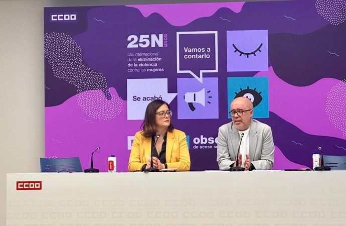 La secretaria de Mujeres, Igualdad y Condiciones de Trabajo de CCOO, Carolina Vidal, en rueda de prensa junto al secretario general de CCOO, Unai Sordo.