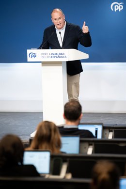 El vicesecretario nacional de Coordinación del PP, Miguel Tellado, durante una rueda de prensa posterior al Comité de Dirección del PP, a 13 de noviembre de 2023, en Madrid (España). Durante la comparecencia, Tellado, ha dicho que desde el Partido Pop