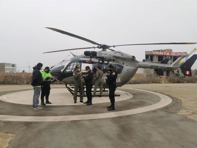 Archivo - Helicóptero de la Policía de Perú