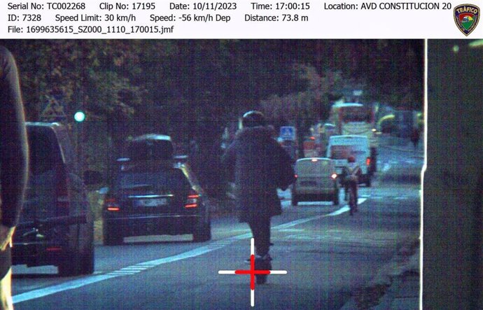 Patín eléctrico sorprendido a 56 kilómetros hora