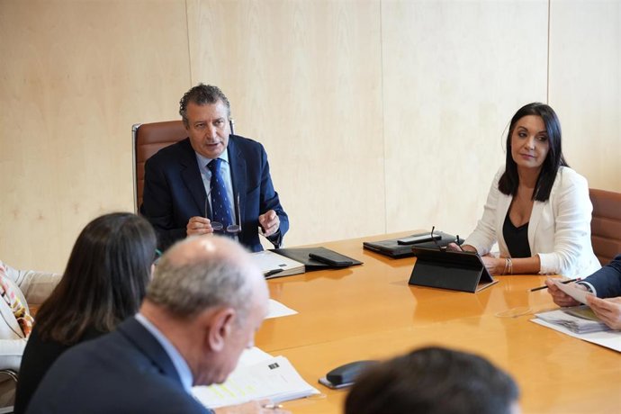 El Consejo Rector del Organismo de Asistencia Económica y Fiscal (Opaef), dirigido por su presidente y titular de la Diputación de Sevilla, Javier Fernández, ha aprobado el proyecto de presupuestos para 2024.