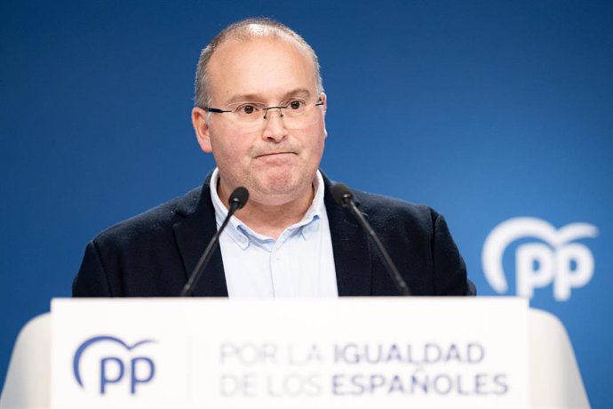 El vicesecretario nacional de Coordinación del PP, Miguel Tellado, durante una rueda de prensa posterior al Comité de Dirección del PP, a 13 de noviembre de 2023, en Madrid (España). Durante la comparecencia, Tellado, ha dicho que desde el Partido Pop