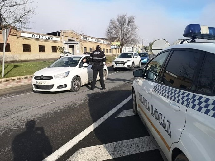 Archivo - Imagen de archivo de la Policía Local de Bollullos Par del Condado (Huelva).