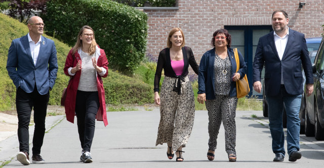 (I-D) El exconseller de Exteriores de la Generalitat, Raul Romeva; la diputada de ERC Meritxell Serret; la expresidenta del Parlament Carme Forcadell; la exconseller Dolors Bassa, y el exvicepresidente y líder de ERC, Oriol Junqueras