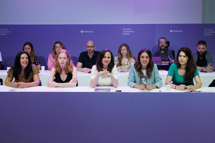 Archivo - La secretaria general de Podemos y ministra de Derechos Sociales y Agenda 2030, Ione Belarra, participa junto a la ministra de Igualdad, Irene Montero, en el Consejo Ciudadano de partido en la sede Podemos, a 17 de junio de 2023, en Madrid (Es