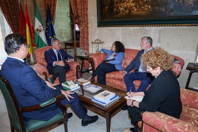 Recepción en el Ayuntamiento de Sevilla a la embajadora de Estados Unidos