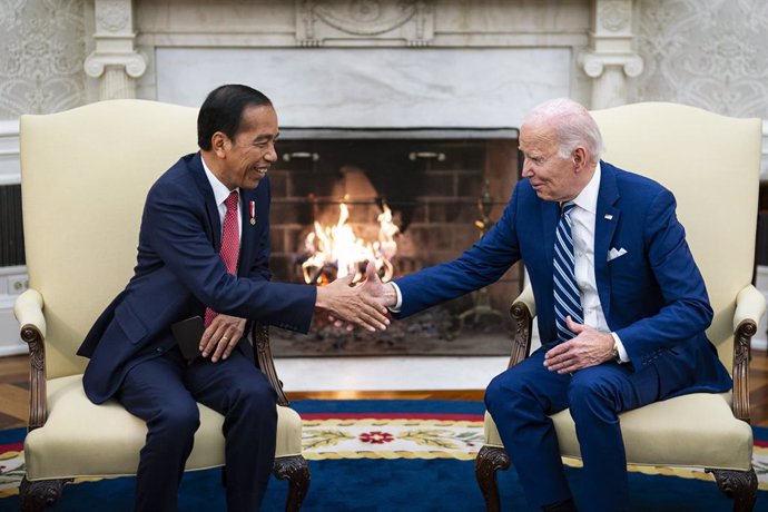 November 13, 2023, Washington, District of Columbia, USA: United States President Joe Biden shakes hands with President Joko Widodo of Indonesia, in the Oval Office of the White House in Washington, DC, US, on Monday, November 13, 2023. A close ally of Pr
