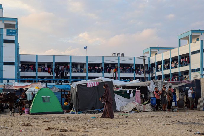 GAZA, Nov. 13, 2023  -- Displaced people are seen at a temporary shelter in the southern Gaza Strip city of Khan Younis, on Nov. 13, 2023. A bloody conflict between Hamas and Israel since Oct. 7 has plunged more than 2.3 million people in Gaza into a hu