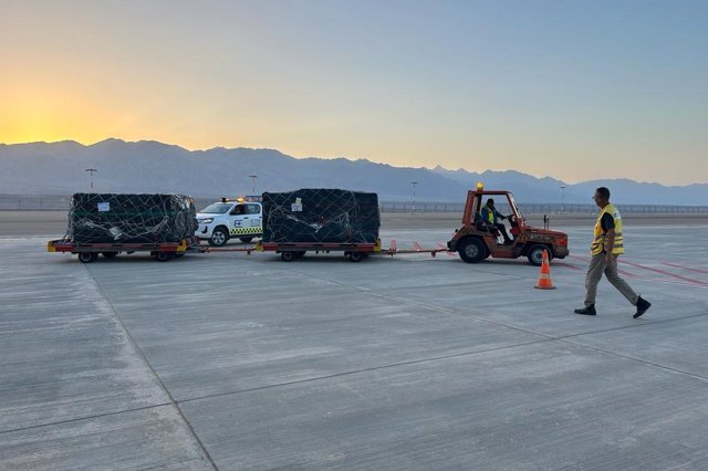 HANDOUT - 20 October 2023, Israel, Eilat: The Israel Ministry of Defence and the  Israel Defence Forces (IDF) announce the successful arrival of an additional cargo plane at Ramon Airport near Eilat earlier this morning. 