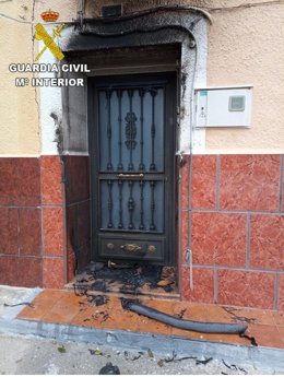 Detenido el presunto autor de un delito continuado de daños en vehículos y puertas de viviendas en Yepes.