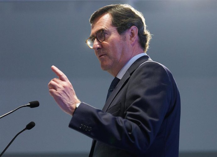 Archivo - El presidente de la CEOE, Antonio Garamendi