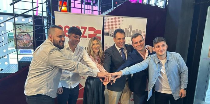 La vicepresidenta segunda del Gobierno de Aragón y consejera de Economía, Industria y Empleo, Mar Vaquero ha puesto en valor la importancia del sector del metal.