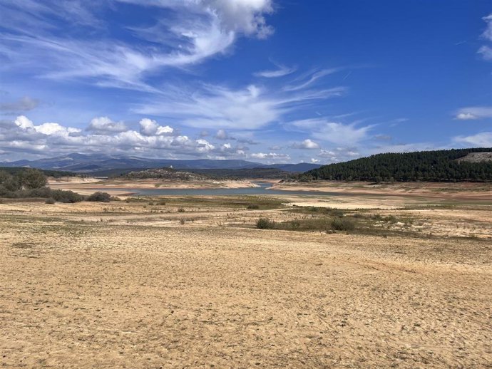 Imagen del embalse de Aguilar.