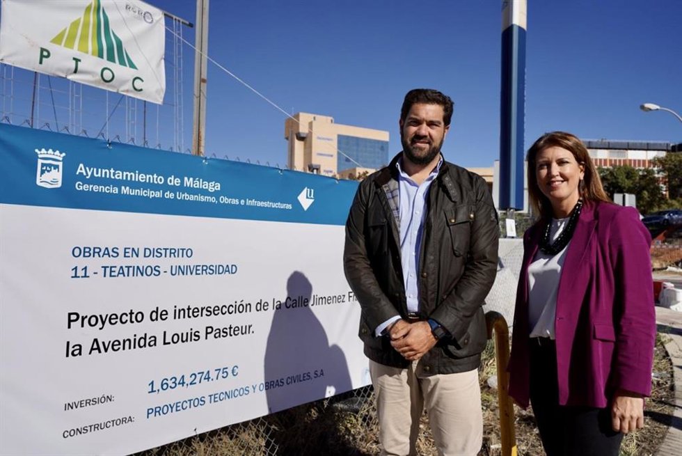 Los concejales delegados de Urbanismo y del distrito de Teatinos, Carmen Casero y Borja Vivas, respectivamente