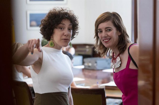 Archivo - La diputada de Sumar-En Comú Podem por Barcelona, Aina Vidal y la portavoz de Sumar en el Congreso, Marta Lois presentan sus credenciales al Congreso, a 16 de agosto de 2023, en Madrid (España). 