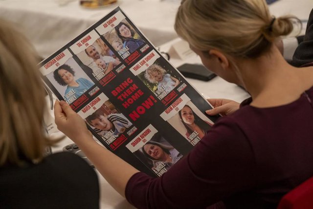 Familiares de rehenes de Hamás en Múnich, Alemania