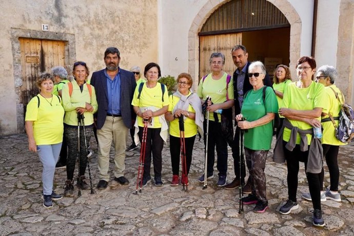 El 'InterMou-te' dinamiza dos grupos, uno de ellos en el Burotell y el otro en las casas del Galatzó, en el refugio que ha sido renovado recientemente por el Consell
