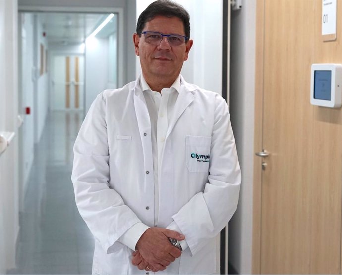 El director de la Unidad de Riesgo Vascular de Olympia Quirónsalud, perteneciente al servicio de Angiología y Cirugía Vascular, José María Mostaza.
