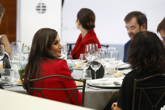 La reina Letizia durante la XXI edición de los Premios Internacionales de Periodismo de El Mundo, a 14 de noviembre de 2023, en Madrid (España). En estos premios destaca la defensa de la libertad de expresión y el compromiso ético como lema, y otorgan