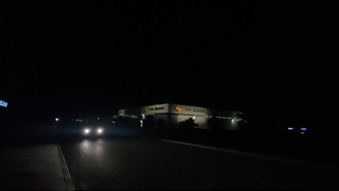 Apagón en la arteria principal del Polígno Nuevo Jaén