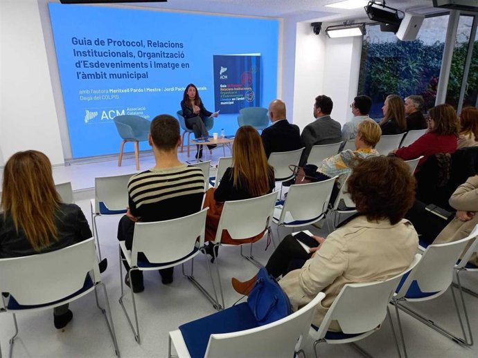 La Associació Catalana de Municipis i Comarques (ACM) presenta la obra 'Guia de Protocol, Relacions Institucionals, Organització d'Esdeveniments i Imatge en l'mbit municipal'