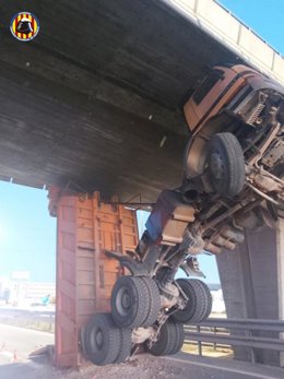 Rescate de un conductor en la A-3