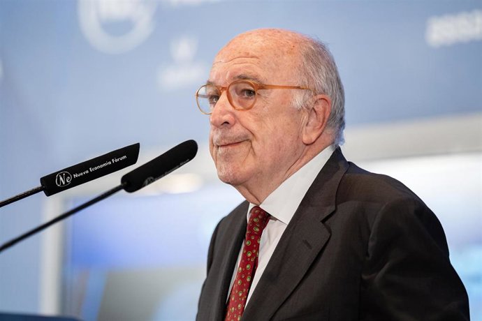 Archivo - El exvicepresidente de la Comisión Europea, Joaquín Almunia