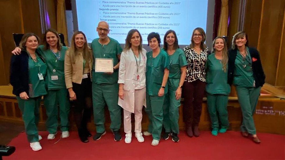 El Hospital Virgen de las Nieves de Granada entrega los premios a las buenas prácticas en cuidados.