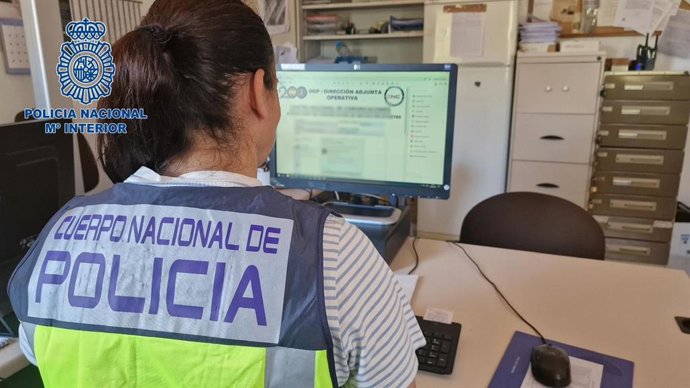 .- Detenidos El Trabajador Y El Gerente De Una Inmobiliaria Por Estafar A Clientes 125.000 Euros En Elche