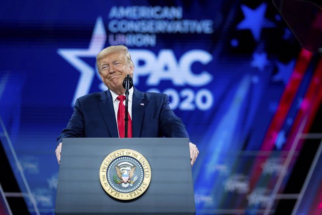 Archivo - February 29, 2020, Oxon Hill, MD, United States of America: U.S President Donald Trump smiles as he delivers remarks to the Conservative Political Action Conference, known as CPAC, at the Gaylord National Resort and Convention Center February 29