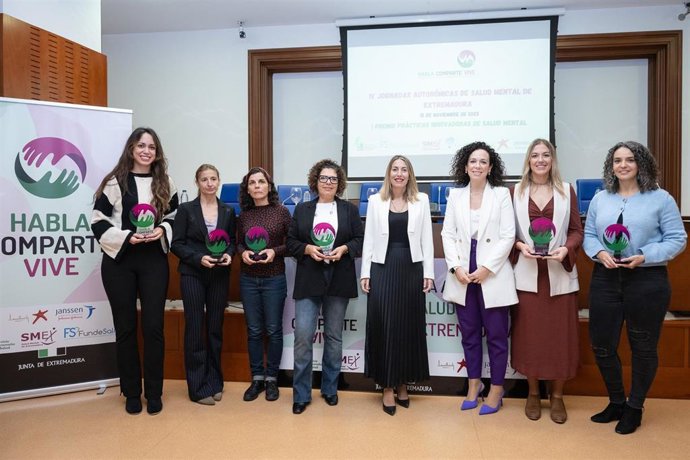 La presidenta de la Junta y la consejera de Salud participan en la Jornada Autonómica de Salud Mental