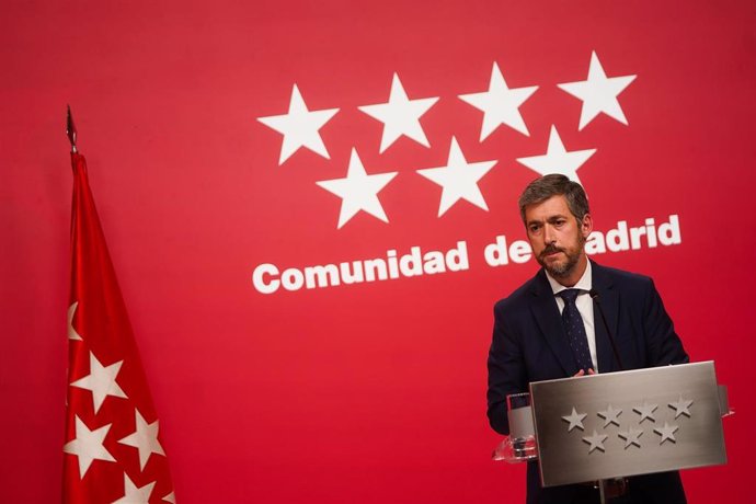 El portavoz del Ejecutivo madrileño y consejero de Presidencia, Justicia y Administración Local, Miguel Ángel García, en la rueda de prensa tras el Consejo de Gobierno