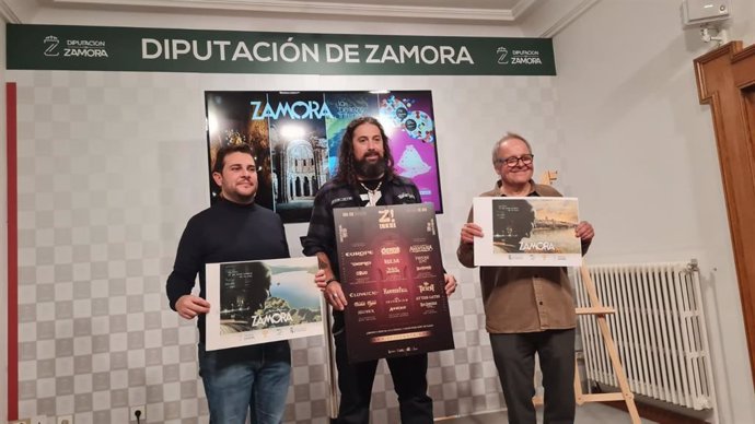 El vicepresidente de la Diputación de Zamora, Víctor López de la Parte; uno de los organizadores del festival Z! Live, Javier Hernández; y el concejal de Turismo del Ayuntamiento de Zamora, Christoph Strieder.