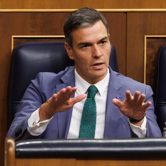 Archivo - El presidente del Gobierno en funciones, Pedro Sánchez, durante la primera sesión del debate de investidura del líder del PP, en el Congreso de los Diputados, a 26 de septiembre de 2023, en Madrid (España).