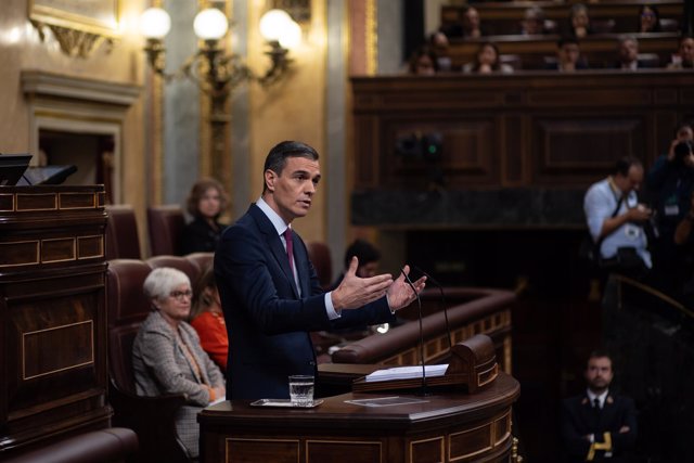 El presidente del Gobierno en funciones y candidato a la reelección, Pedro Sánchez, interviene durante la primera sesión del debate de investidura como presidente de Gobierno, en el Congreso de los Diputados, a 15 de noviembre de 2023.