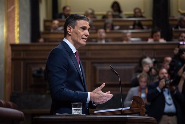 El presidente del Gobierno en funciones y candidato a la reelección, Pedro Sánchez, interviene durante la primera sesión del debate de investidura como presidente de Gobierno, en el Congreso de los Diputados, a 15 de noviembre de 2023, en Madrid (España).