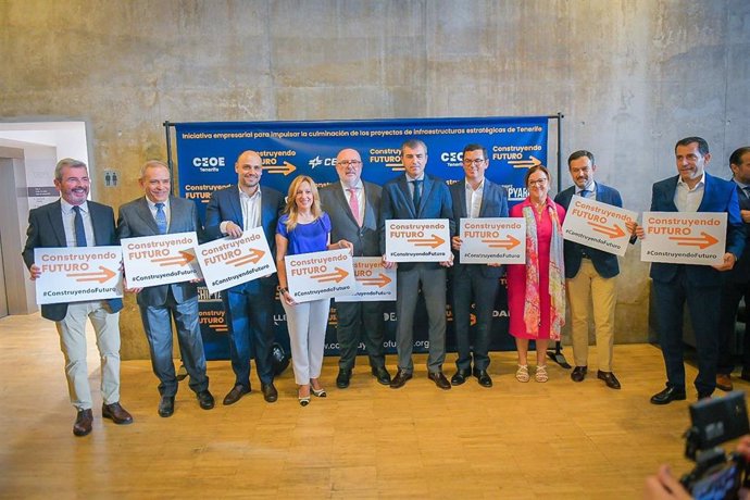 Asistentes al foro 'Construyendo Futuro' organizado por CEOE-Tenerife