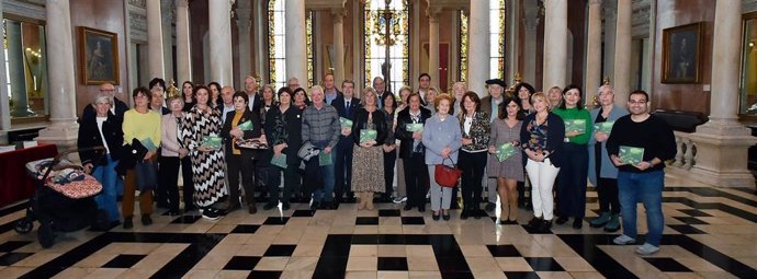 Presentación del libro "Ikastolak Loran Mila Koloretan", una obra de investigación desde el origen hasta el actual modelo de Ikastolas en Bilbao.