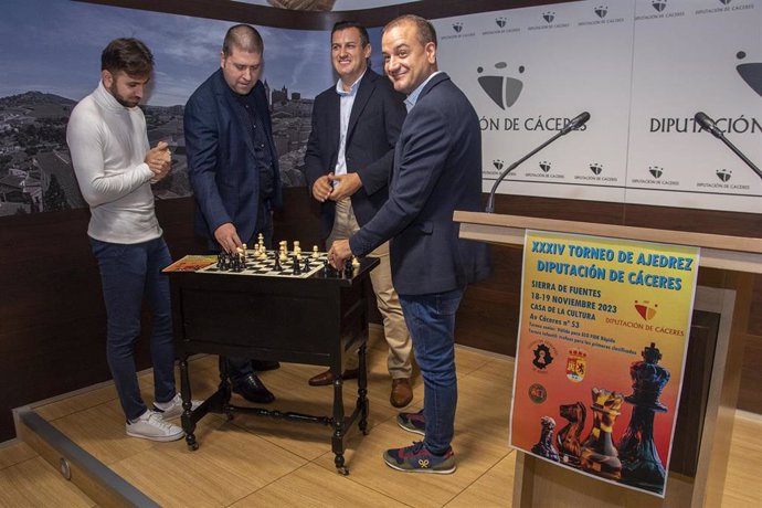 Presentación del XXXIV Trofeo de Ajedrez Diputación de Cáceres, que se celebra este fin de semana en Sierra de Fuentes