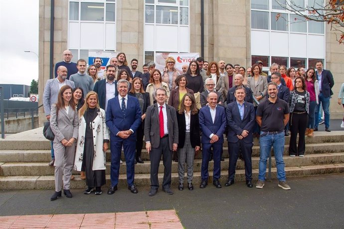 Acto de inauguración del laboratorio AutoLab, de la incubadora High Tech Auto, promovida por Zona Franca de Vigo y Xunta de Galicia.