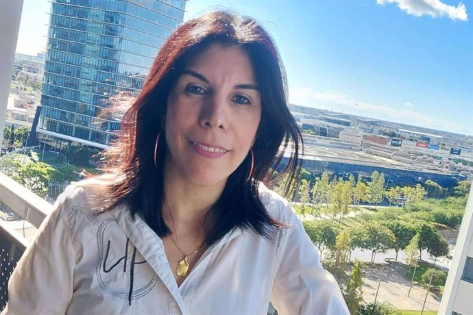 La historia de Roxana Falasco, una emprendedora y youtuber que ha alcanzado el éxito.