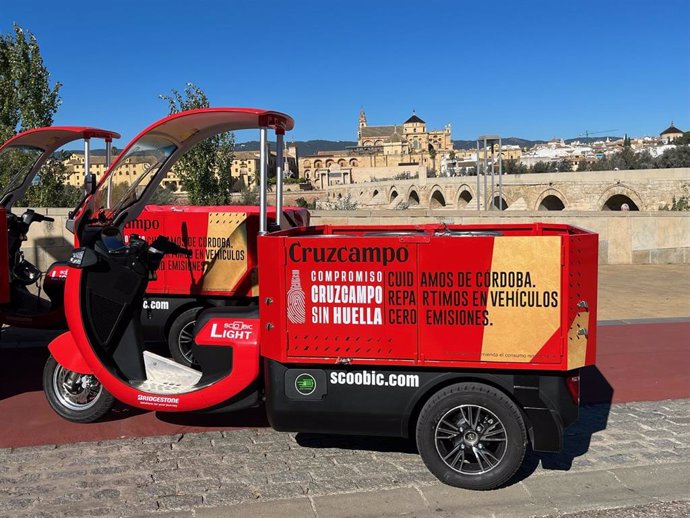 Vehículo eléctrico de Heineken España para el proyecto de 'última milla' para abastecer a los puntos de venta de hostelería de Córdoba.