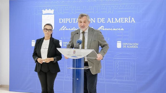 Diputación y Altea entregan los diplomas del curso de formación para atender a personas TEA