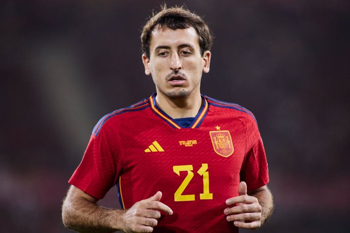 Archivo - Mikel Oyarzabal of Spain looks on during the UEFA EURO 2024 European qualifier match between Spain and Scotland at La Cartuja stadium on October 12, 2023, in Sevilla, Spain.
