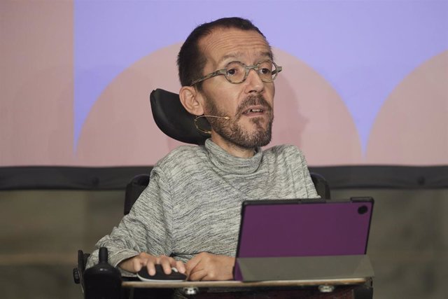 Archivo - El exportavoz de  Unidas Podemos en el Congreso de los Diputados, Pablo Echenique, durante un acto de Podemos-IU en el Palacio de Festivales, a 24 de mayo de 2023, en Santander, Cantabria (España)..