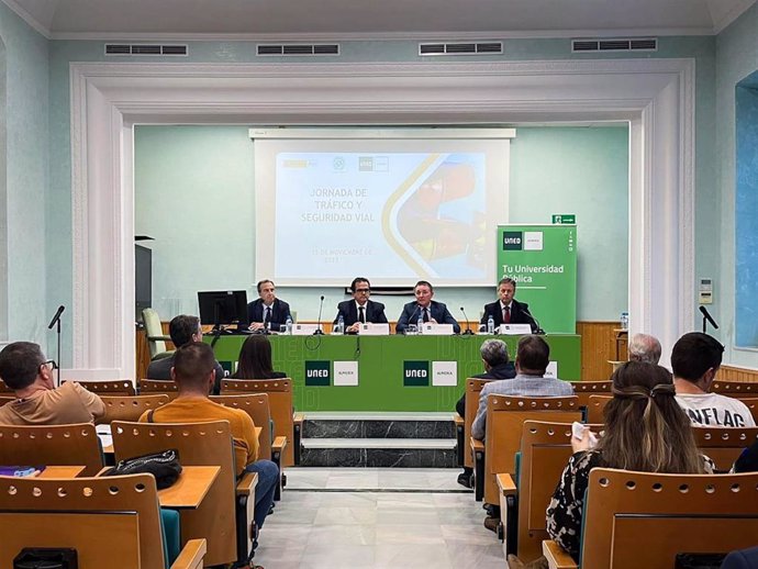 Jornada de tráfico y seguridad vial en la UNED