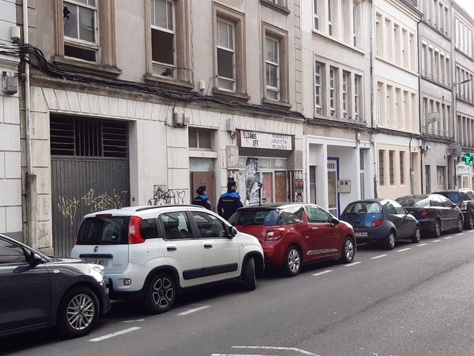 Agentes de la Policía Local patrullando por Lugo.