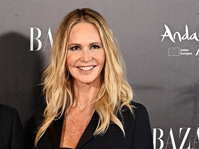Elle Mcpherson durante la gala de entrega de los premios Women of the Year 2023